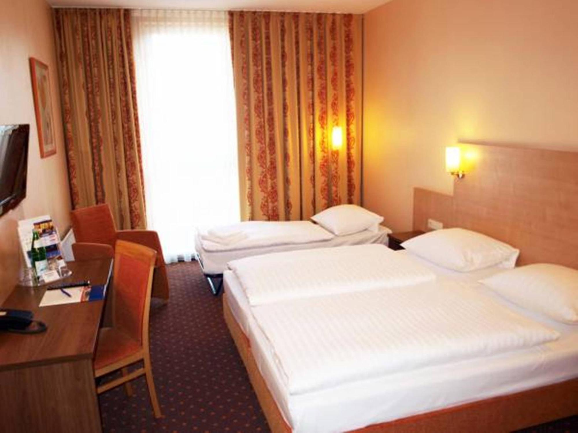 Plaza Inn Berlin Charlottenburg Ngoại thất bức ảnh